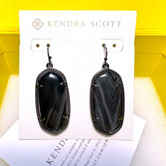 NWT Kendra Scott Elle Earrings Black Banded Agate Gunmetal Perfectly Beautiful! - Picture 7 of 7